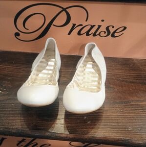 Elegant Cream Ralph Lauren Women's Shoes